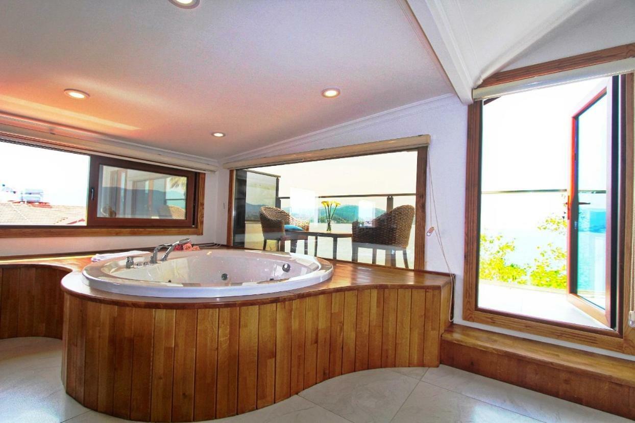 George'S Boutique Hotel Fethiye Exterior photo